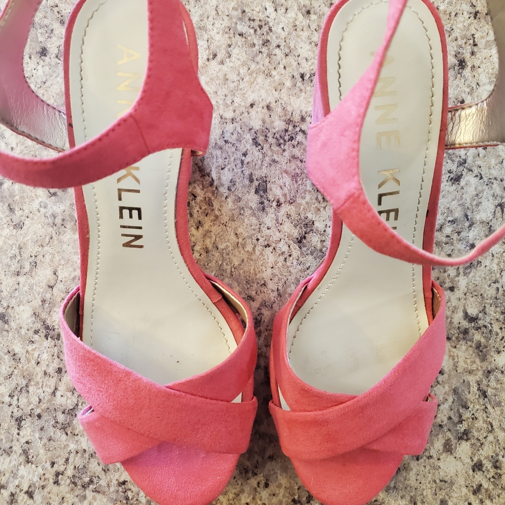 Anne Klein Women's Pink Heels - Picture 2 of 8
